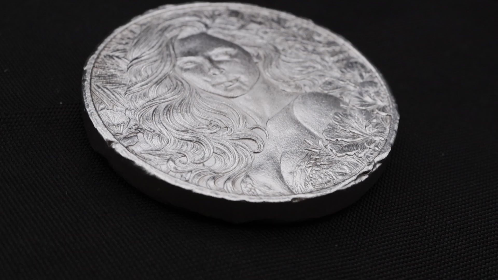 Temptress 360 degree product video