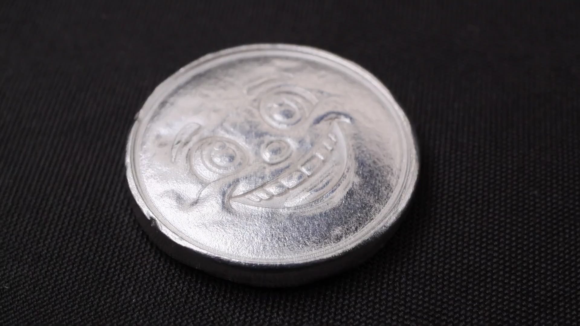 Silver Grinn - 360° Rotation Video
